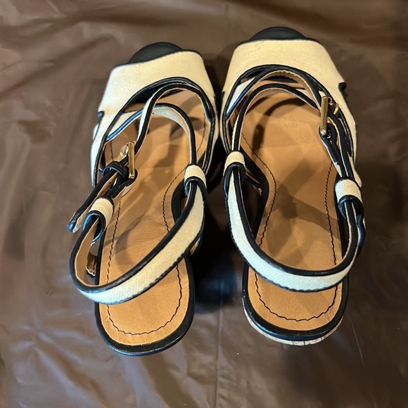 Like new size 7.5 white canvas and navy trim cork wedges - Picture 5 of 9